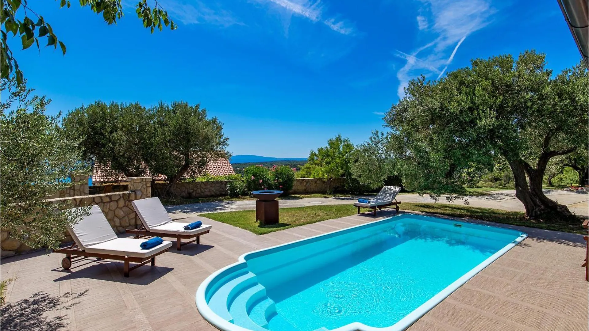 Nice Home In Palit With Wifi Mundanije Holiday home