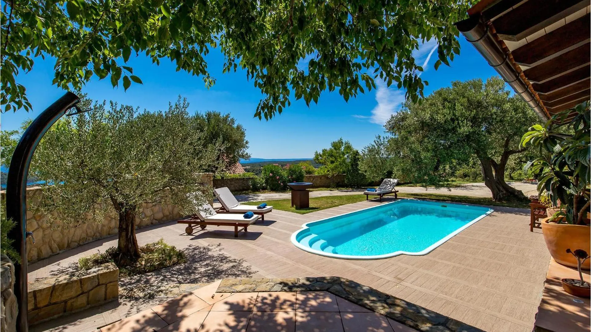 Nice Home In Palit With Wifi Mundanije Holiday home