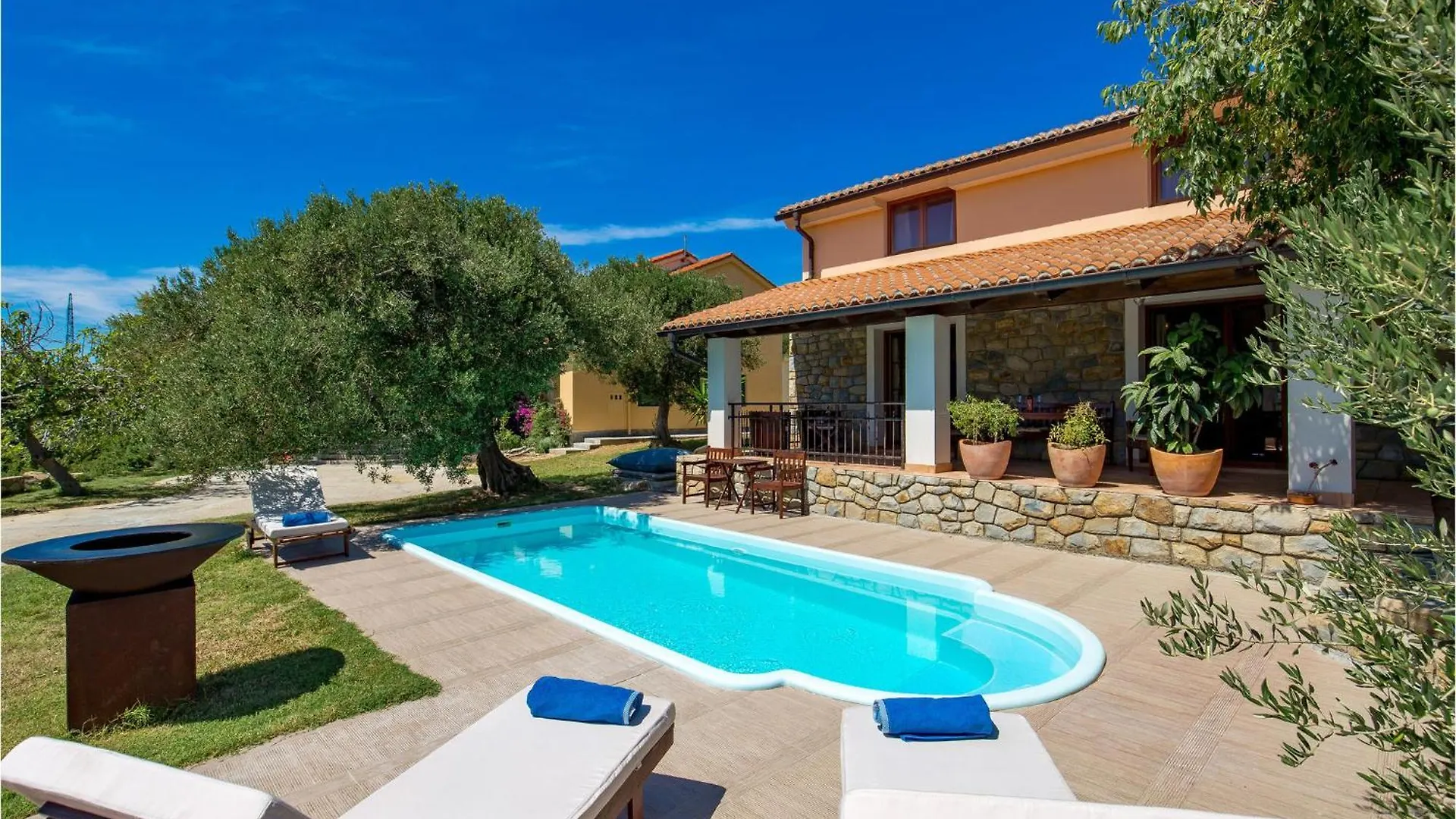 Nice Home In Palit With Wifi contacts